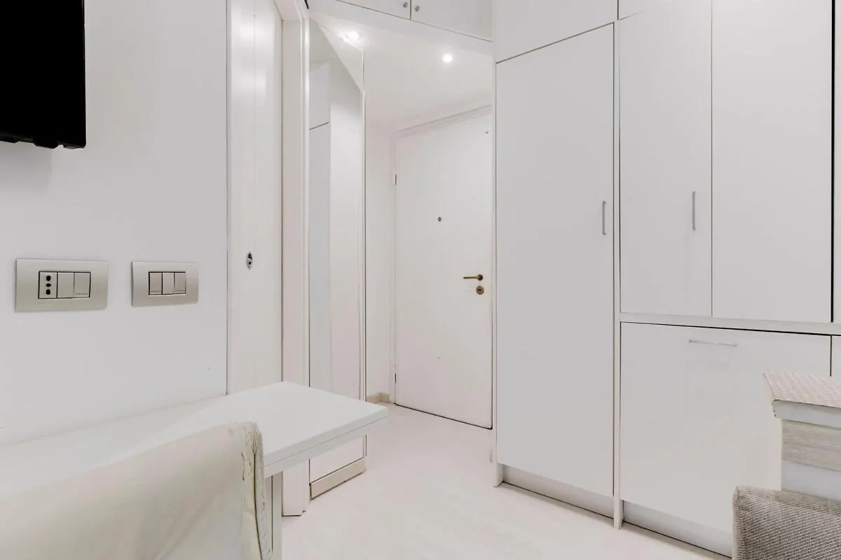 Elegant And Comfortable Mini Studio Milan Italy